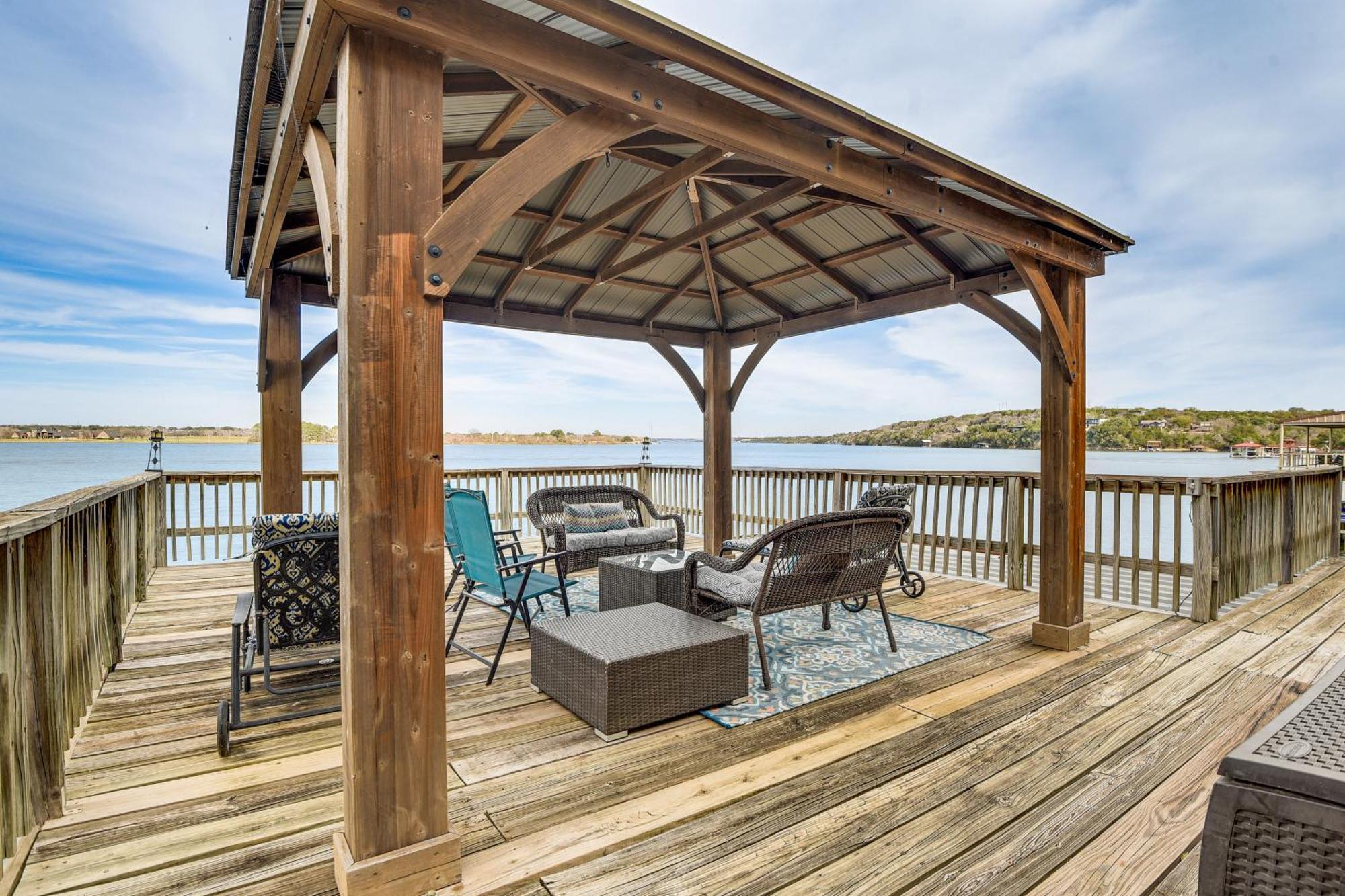 Newly Remodeled Lakefront Granbury Escape With Dock! Villa Eksteriør billede