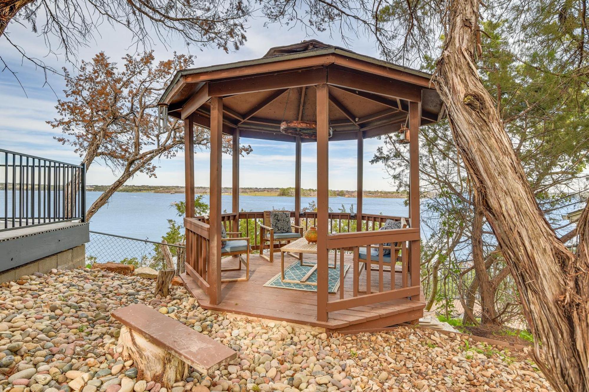 Newly Remodeled Lakefront Granbury Escape With Dock! Villa Eksteriør billede